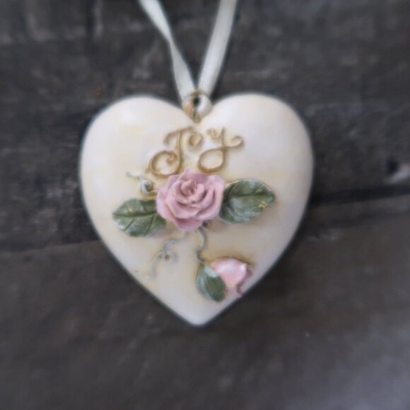 Kurt Adler Santa Claus Christmas Ornament Pearl & Roses Heart with Joy Hanging - Picture 3 of 5